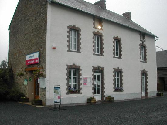Hebergement Dans Un Domaine A Litteau Exterior photo